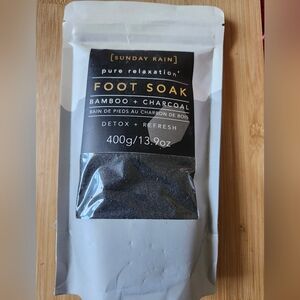 Sunday Bamboo + Charcoal Foot Soak - Black